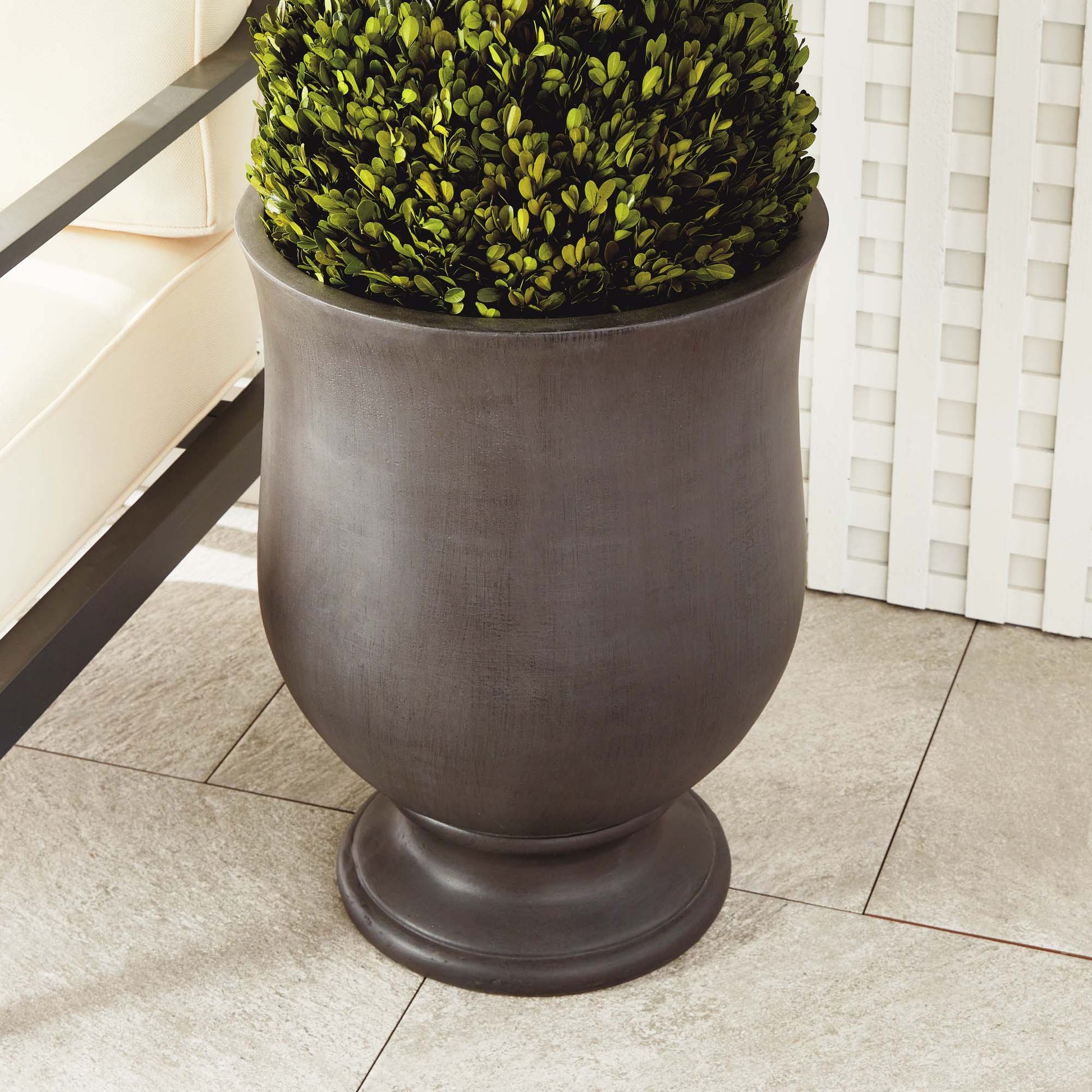 Antique black round footed planter 17.75 inch - stylish home accent (Image4).