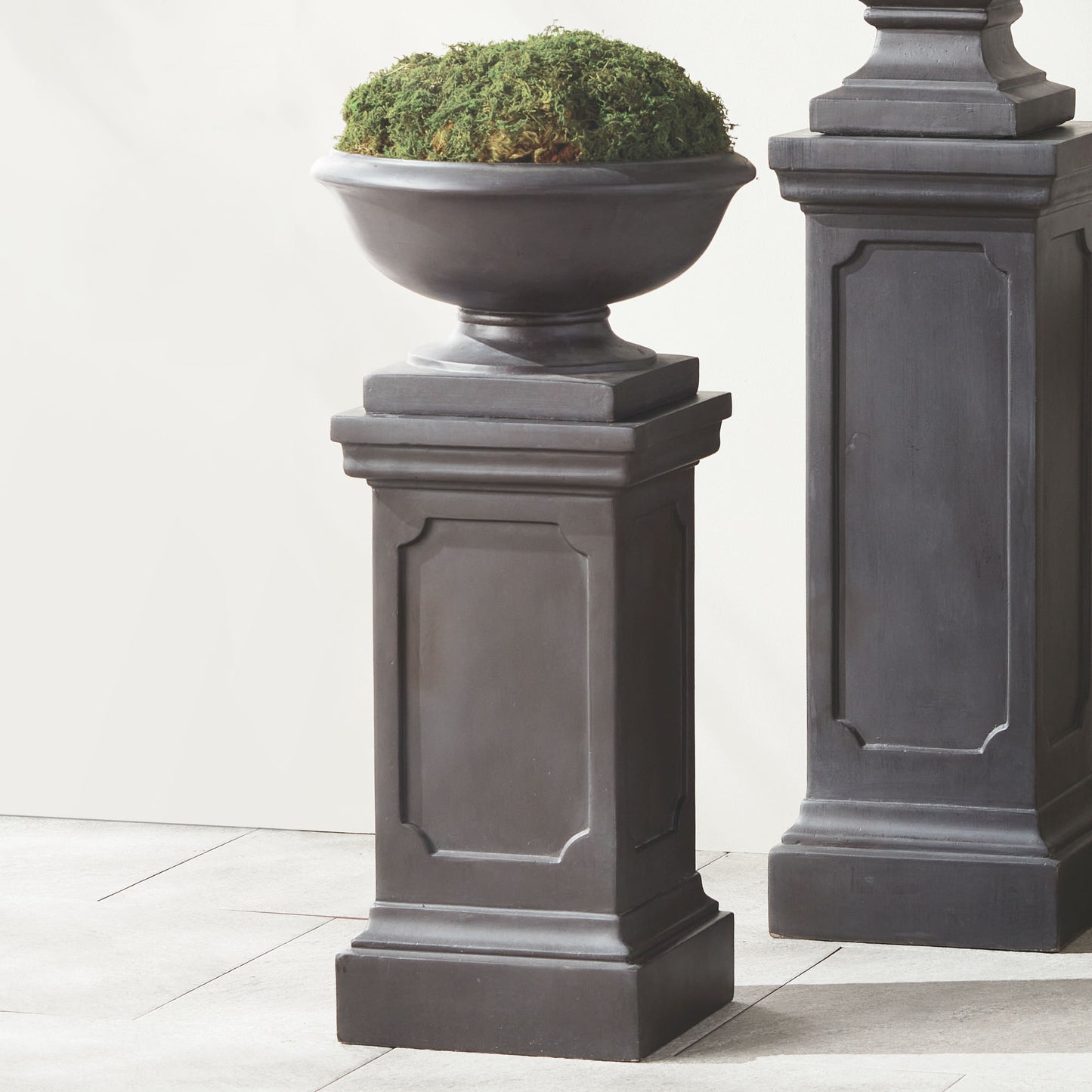 Antique black short pedestal 25.5 inch - stylish home accent (Image5).