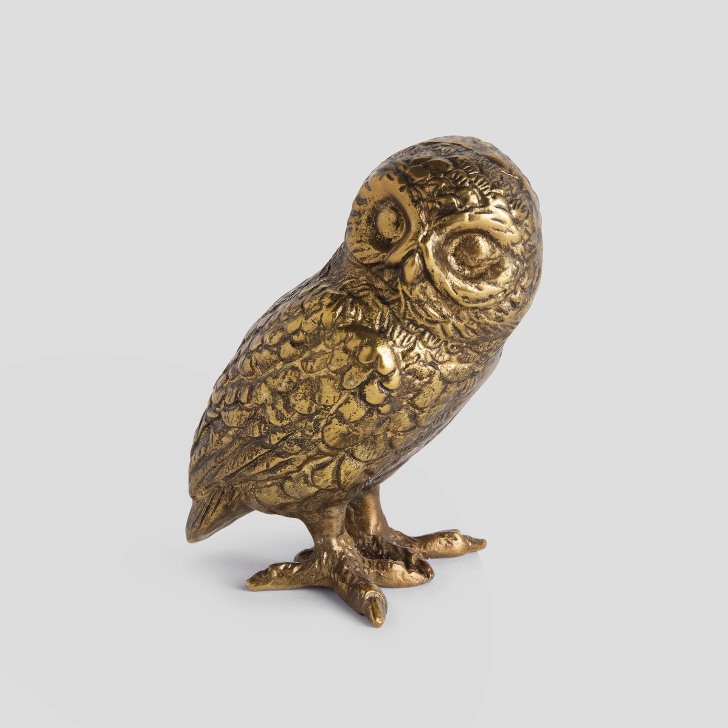 Antique brass cast aluminum owl sculpture - stylish home accent (Image1).
