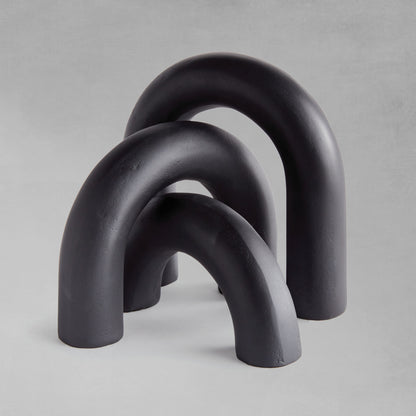 Black arch sculptures (set of 3) - stylish home accent (Image1).