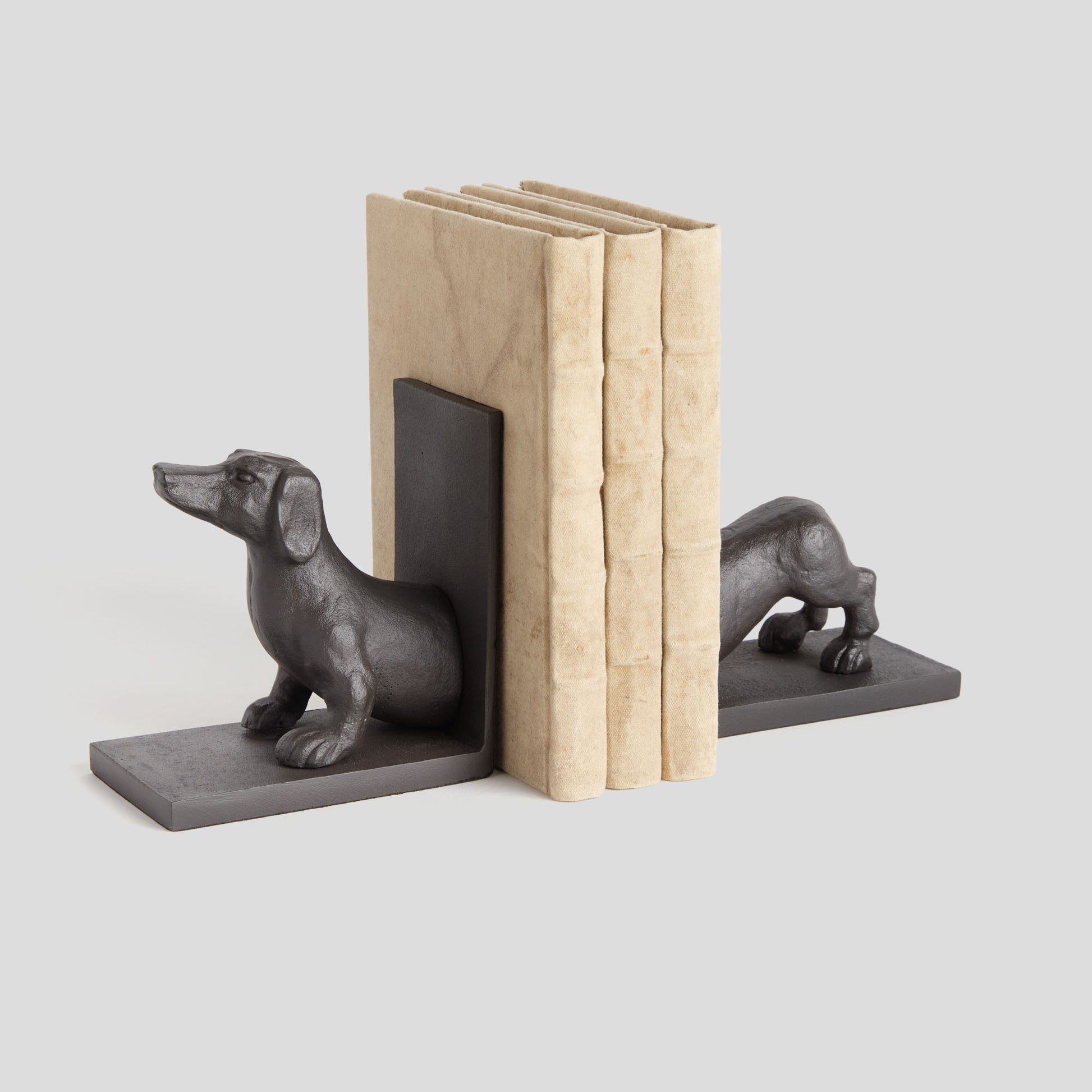 Black bronze cast aluminum dachshund bookends (set of 2) - stylish home accent (Image4).