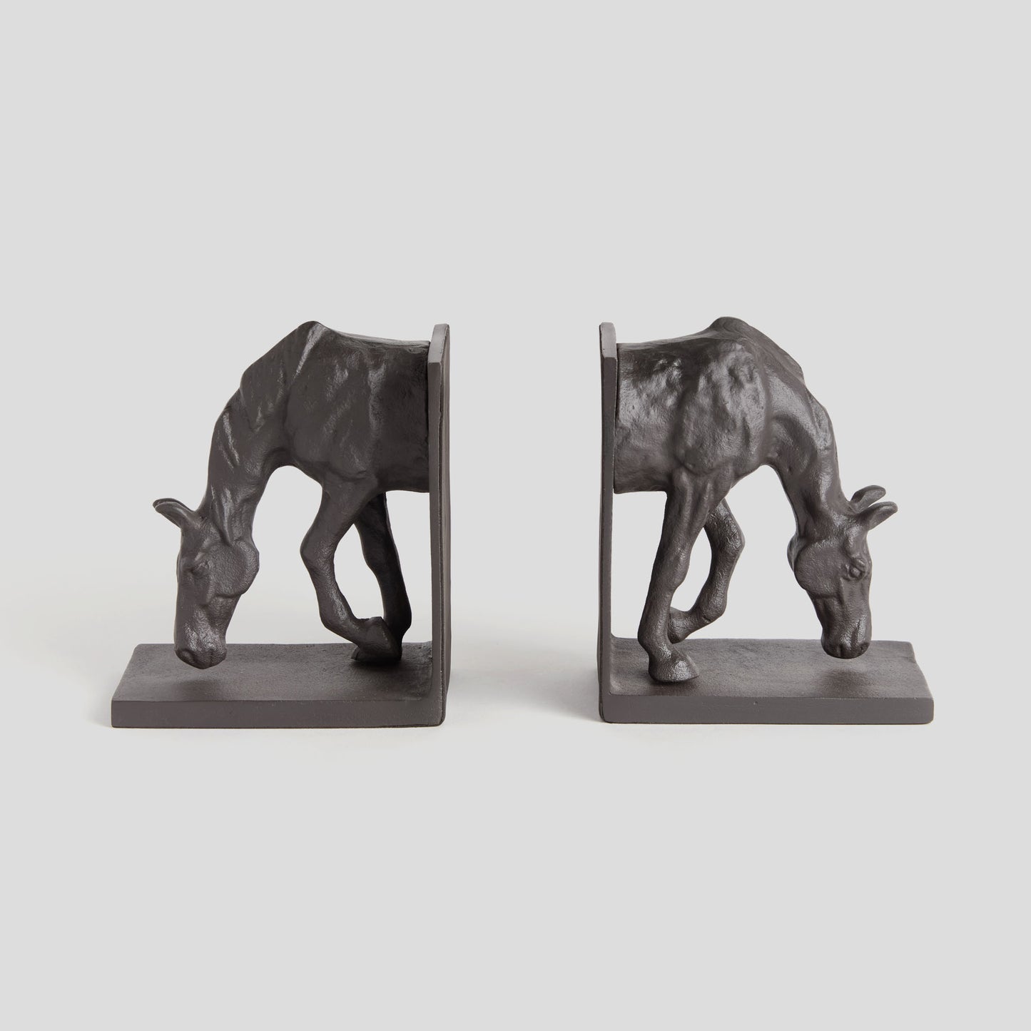 Black bronze cast aluminum horse bookends (set of 2) - stylish home accent (Image2).