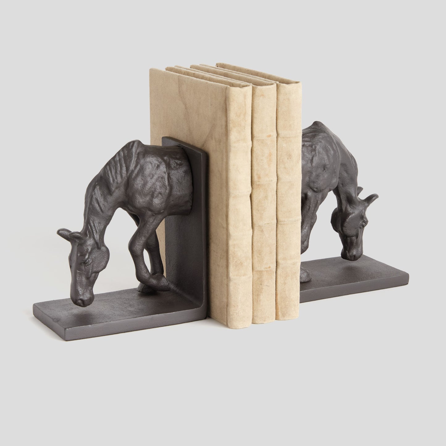 Black bronze cast aluminum horse bookends (set of 2) - stylish home accent (Image4).