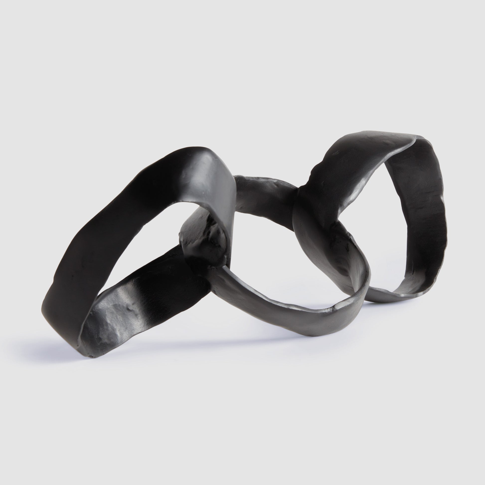 Black chain link aluminum sculpture - stylish home accent (Image1).