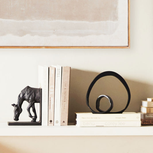 Black matte cast aluminum sculpture - stylish home accent (Image3).