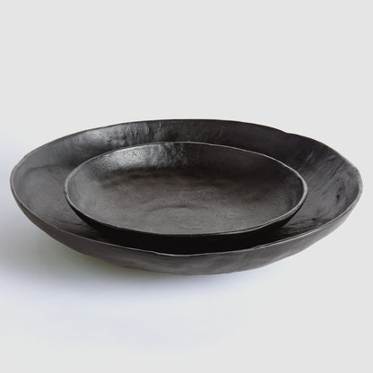 Black textured aluminum round decorative bowls (set of 2) - stylish home accent (Image3).