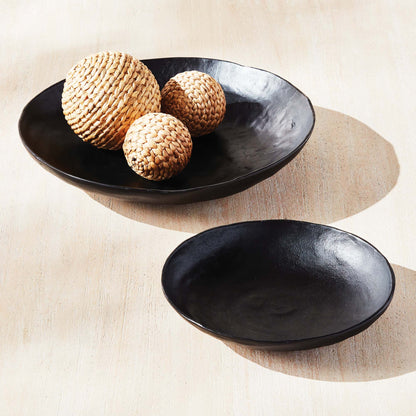 Black textured aluminum round decorative bowls (set of 2) - stylish home accent (Image5).