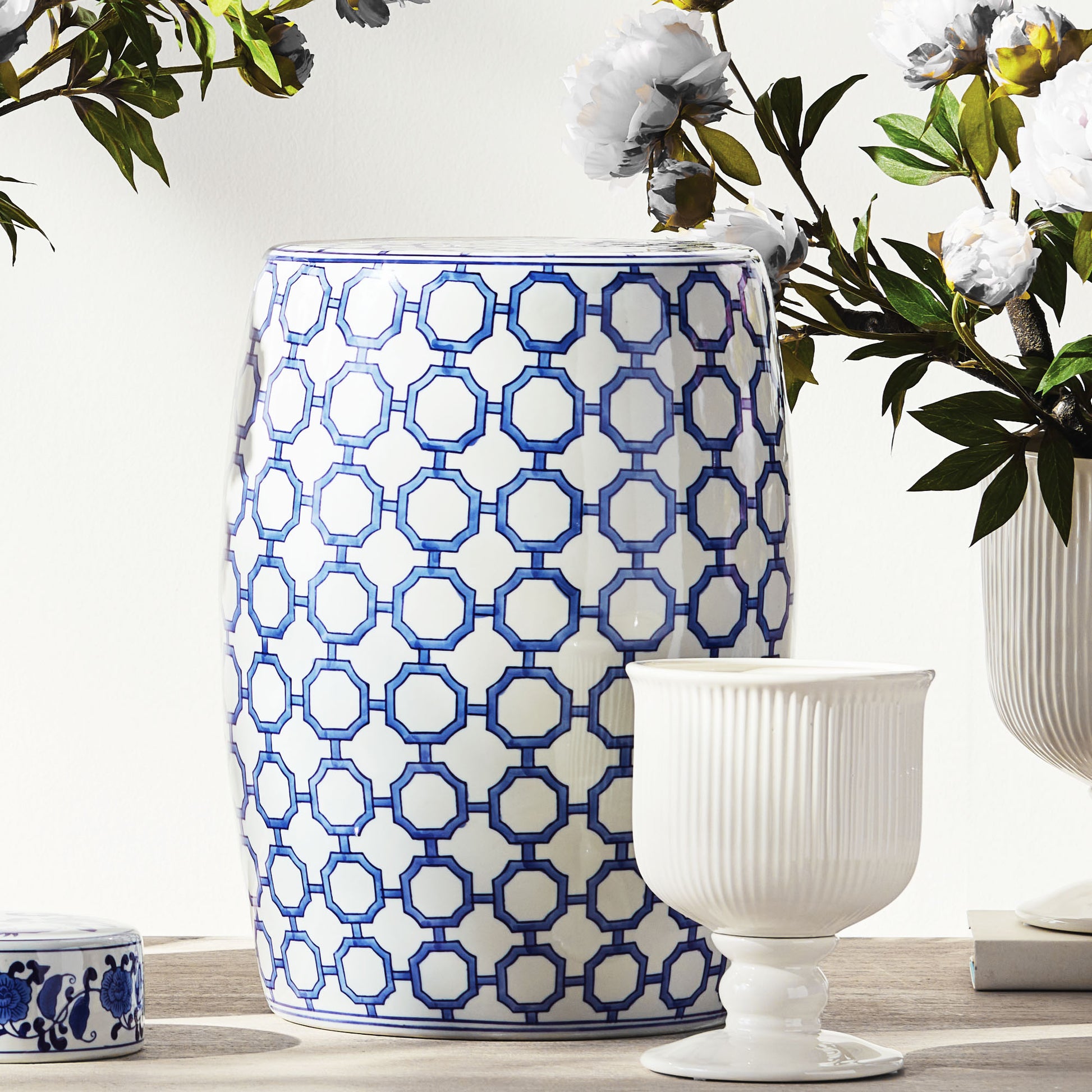 Blue and white chinoiserie ceramic stool - stylish home accent (Image5).