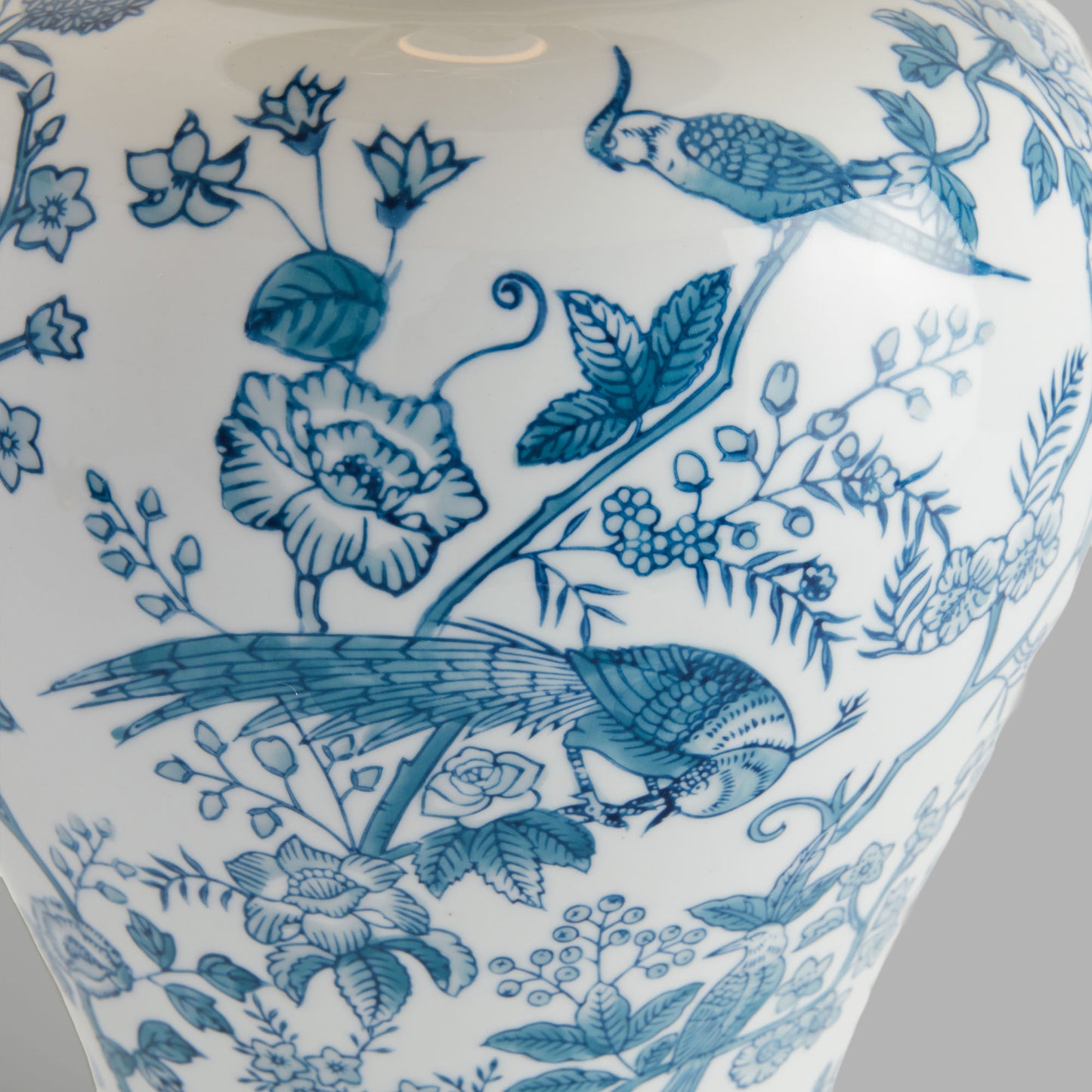 Blue and white chinoiserie hand-painted porcelain lamp - stylish home accent (Image6).