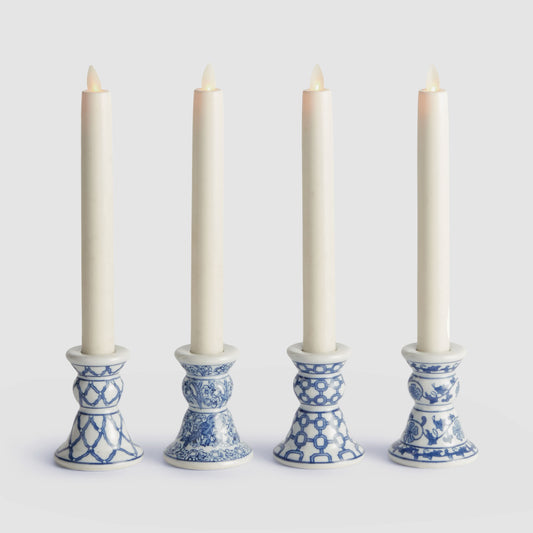 Blue and white chinoiserie mini taper holders (set of 4) - stylish home accent (Image1).