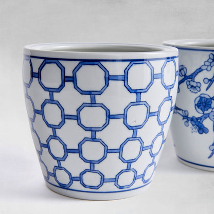 Blue and white hand-painted ceramic midi pots (set of 4) - stylish home accent (Image4).