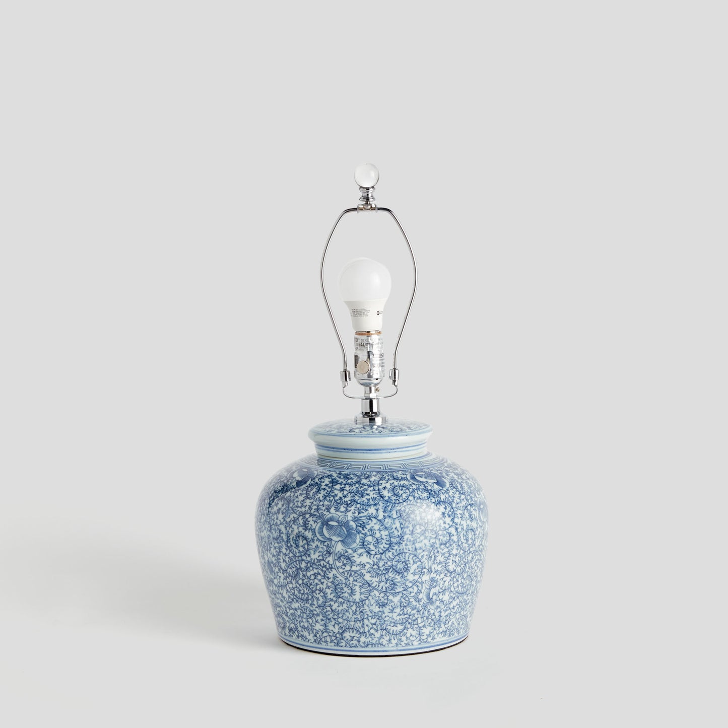 Blue and white hand-painted chinoiserie porcelain lamp - stylish home accent (Image2).