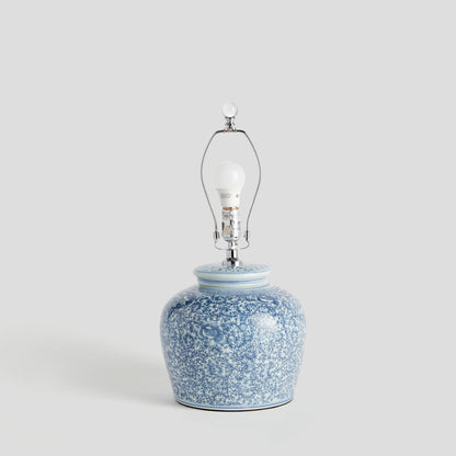 Blue and white hand-painted chinoiserie porcelain lamp - stylish home accent (Image2).