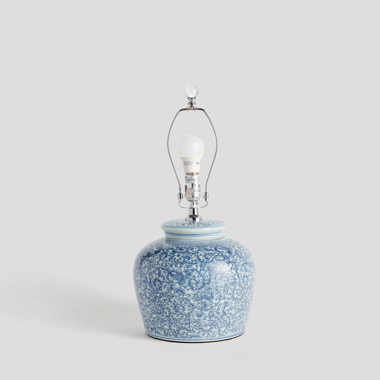 Blue and white hand-painted chinoiserie porcelain lamp - stylish home accent (Image2).