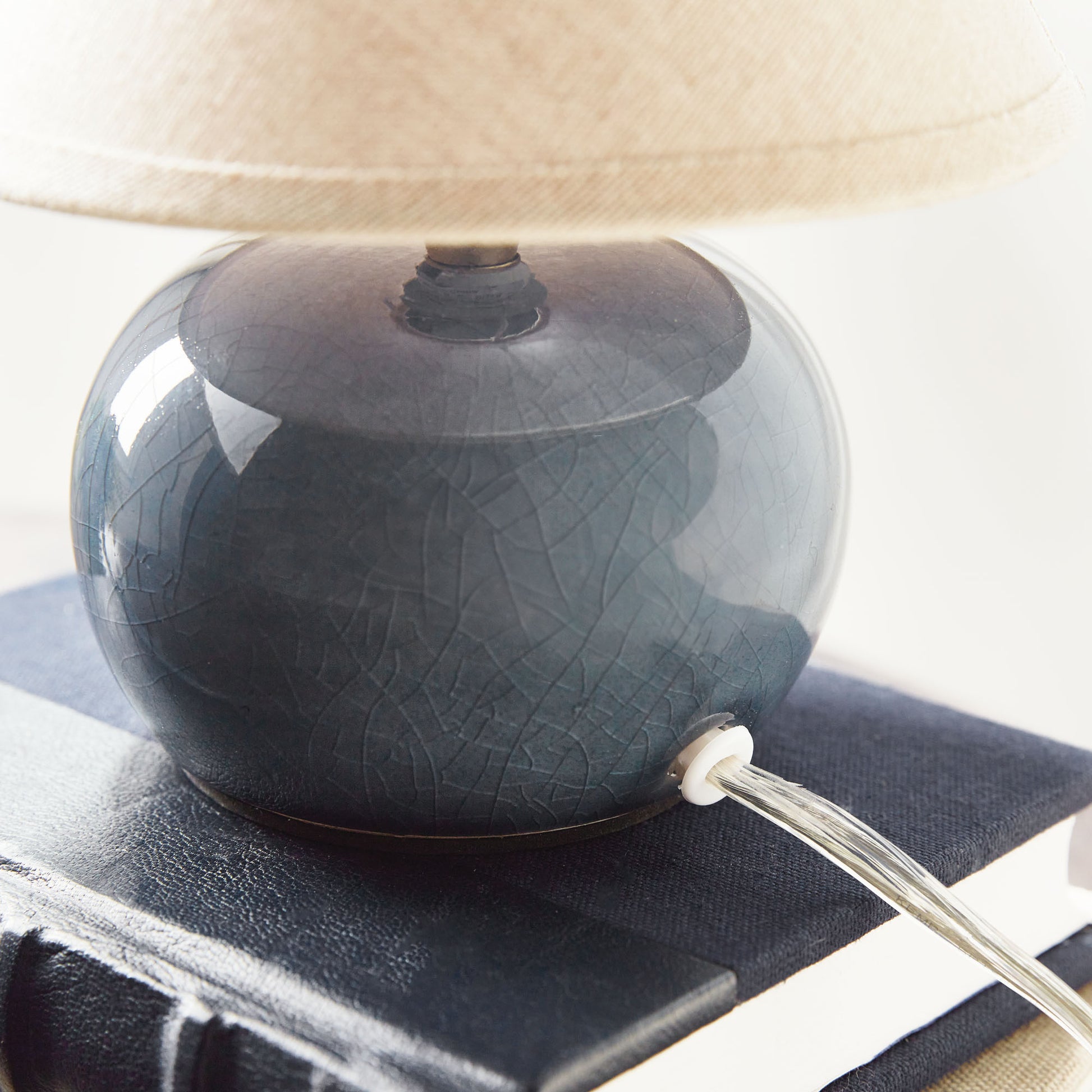 Blue ceramic mini lamp - stylish home accent (Image5).