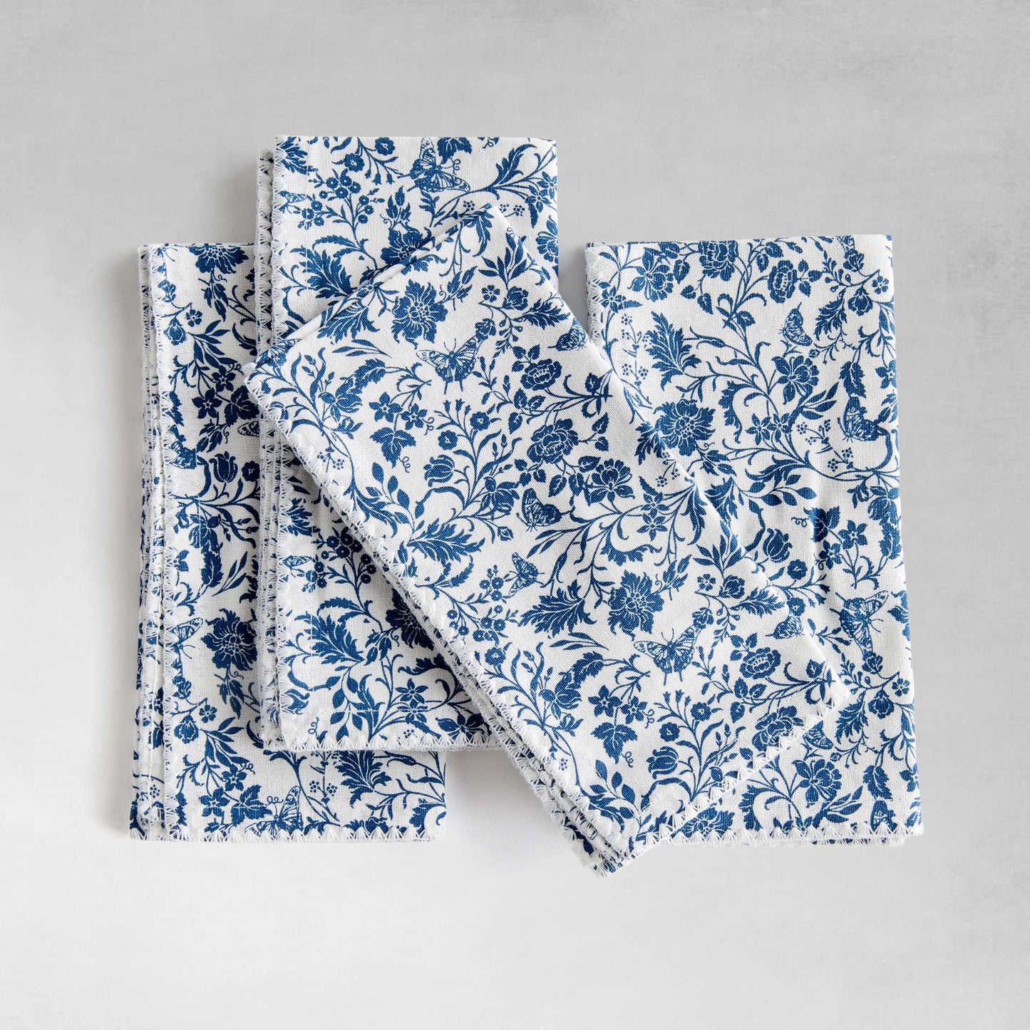 Blue cotton dinner napkins (set of 4) - stylish home accent (Image3).