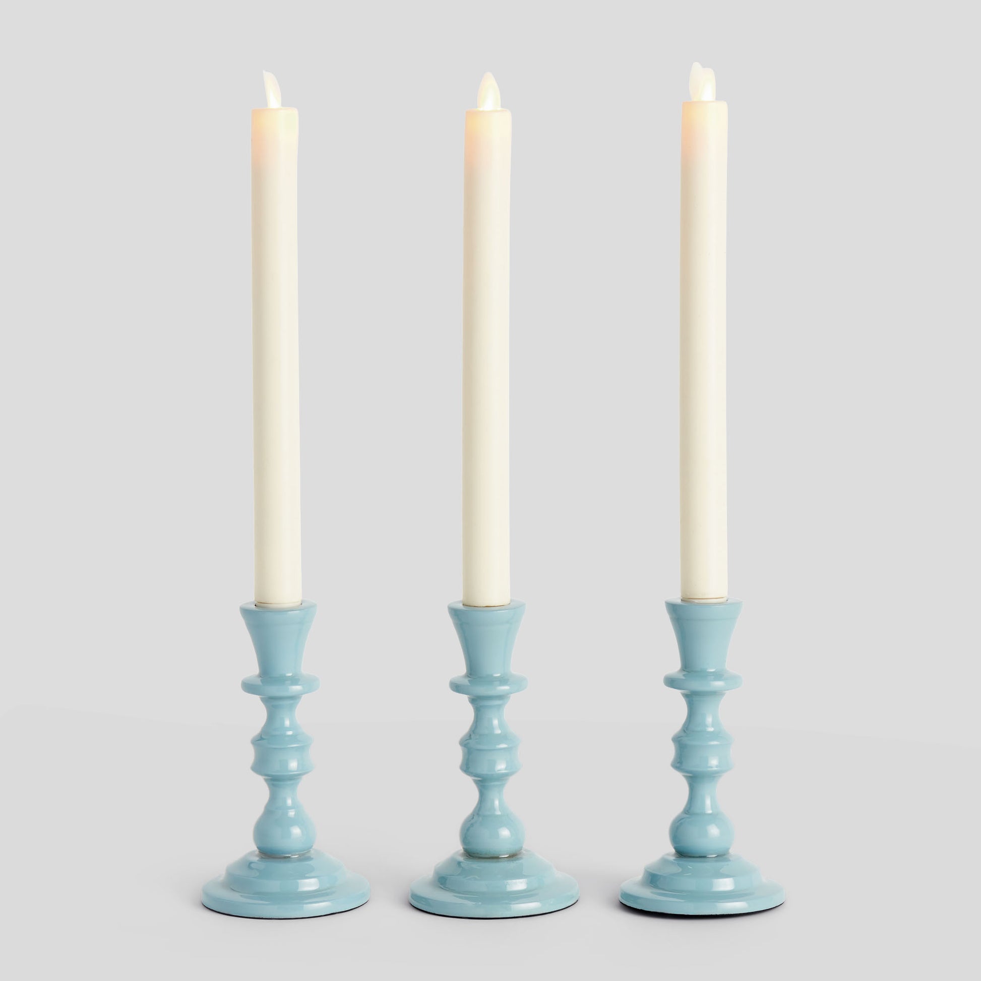 Blue enamel taper holders (set of 3) - stylish home accent (Image1).