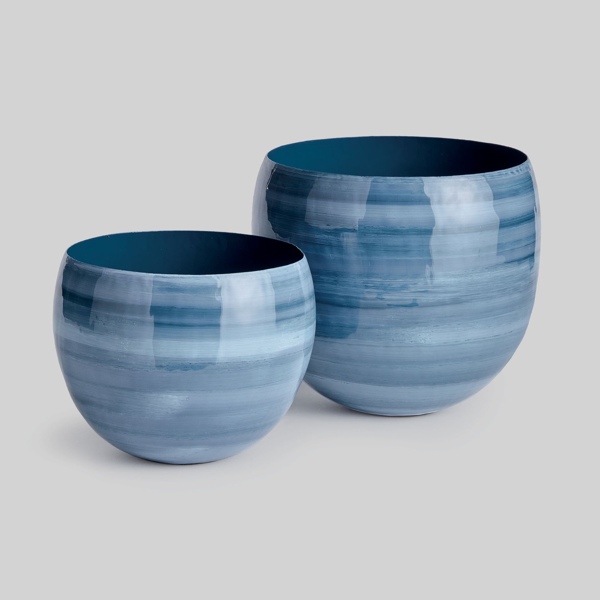 Blue gray hand-painted iron cachepots (set of 2) - stylish home accent (Image1).