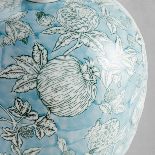 Blue hand-painted porcelain vase - stylish home accent (Image2).