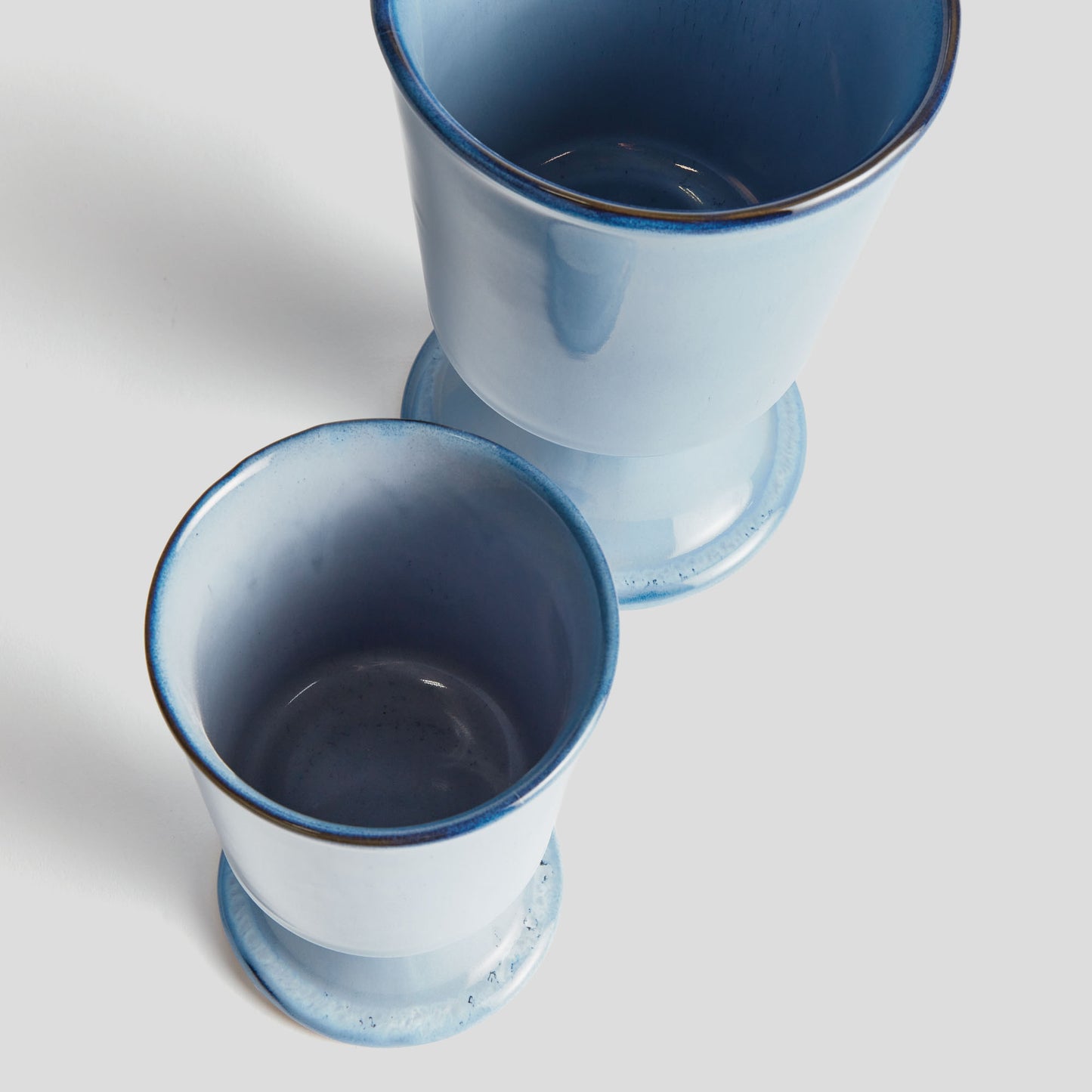 Blue reactive glaze stoneware cachepots (set of 2) - stylish home accent (Image2).