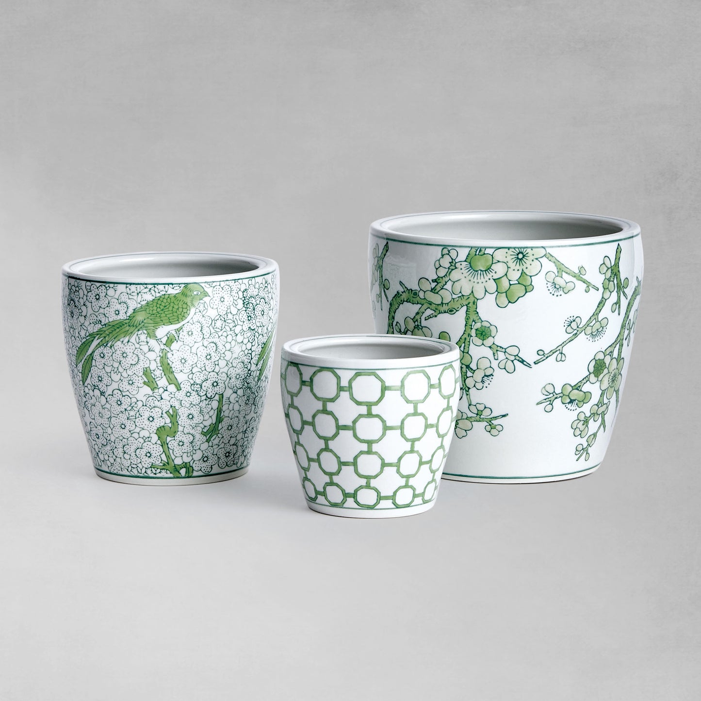 Chinoiserie green ceramic flower pots (set of 3) - stylish home accent (Image1).