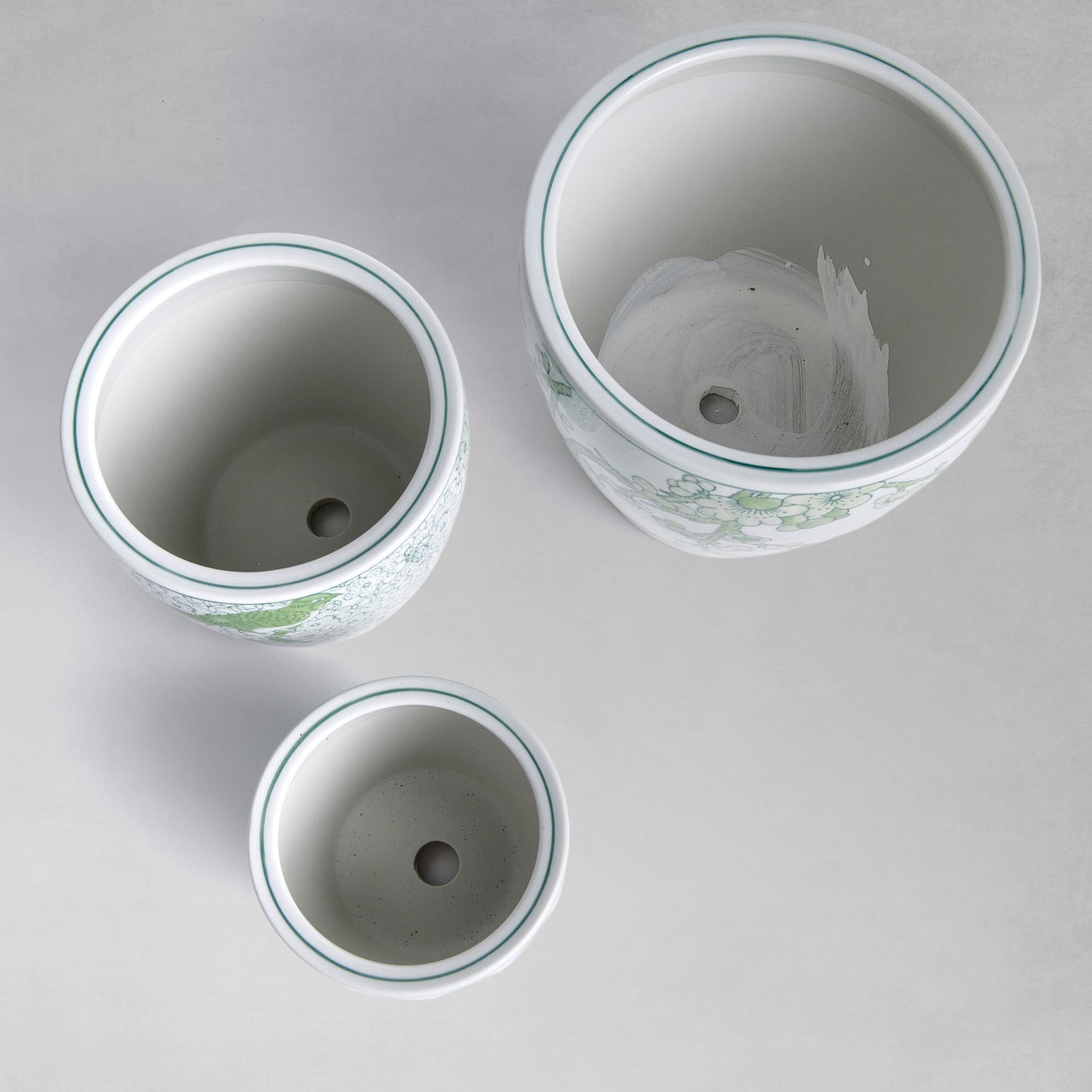 Chinoiserie green ceramic flower pots (set of 3) - stylish home accent (Image2).