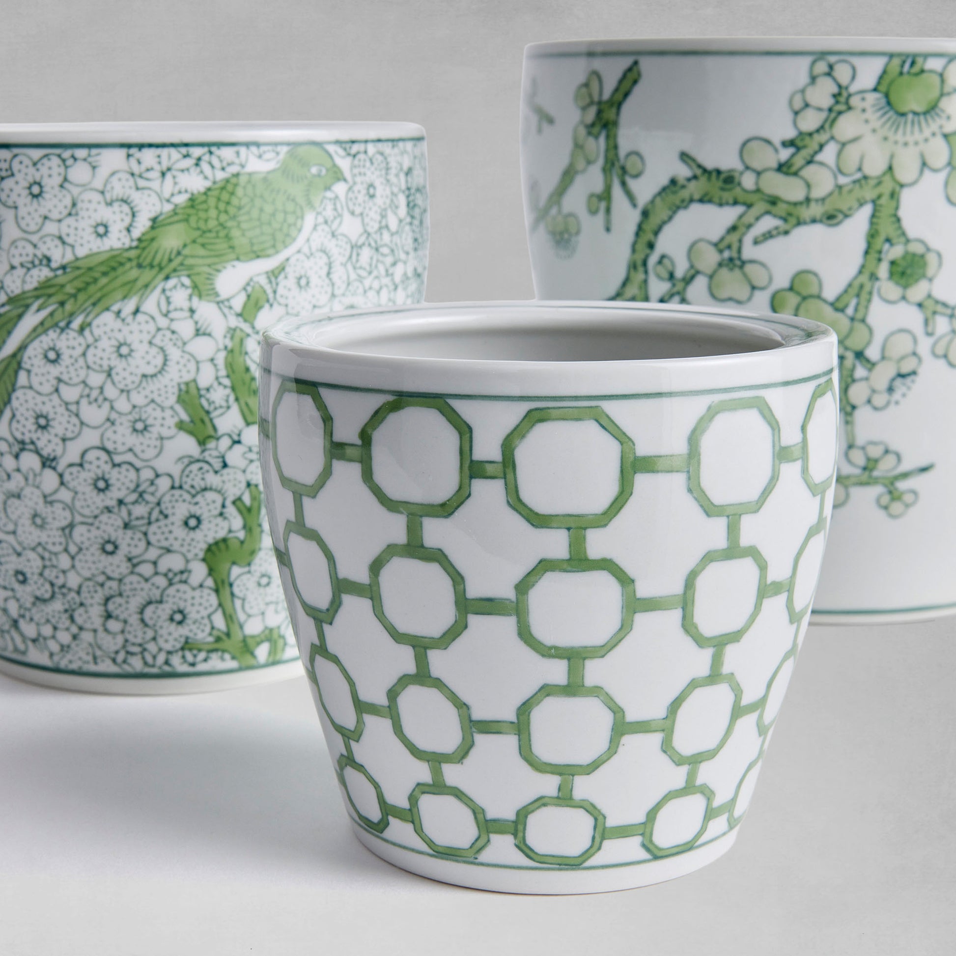 Chinoiserie green ceramic flower pots (set of 3) - stylish home accent (Image5).