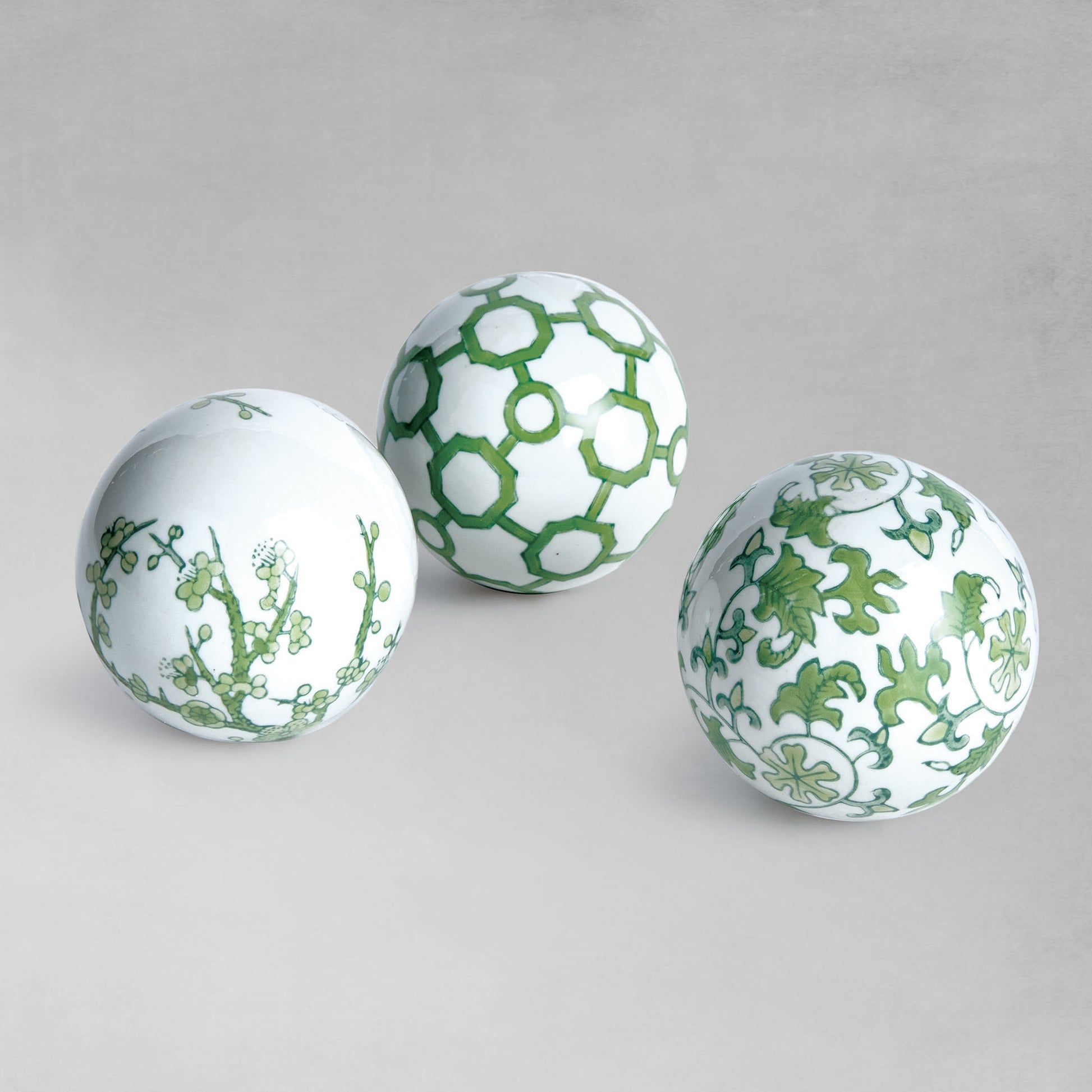 Chinoiserie green ceramic orbs (set of 3) - stylish home accent (Image1).