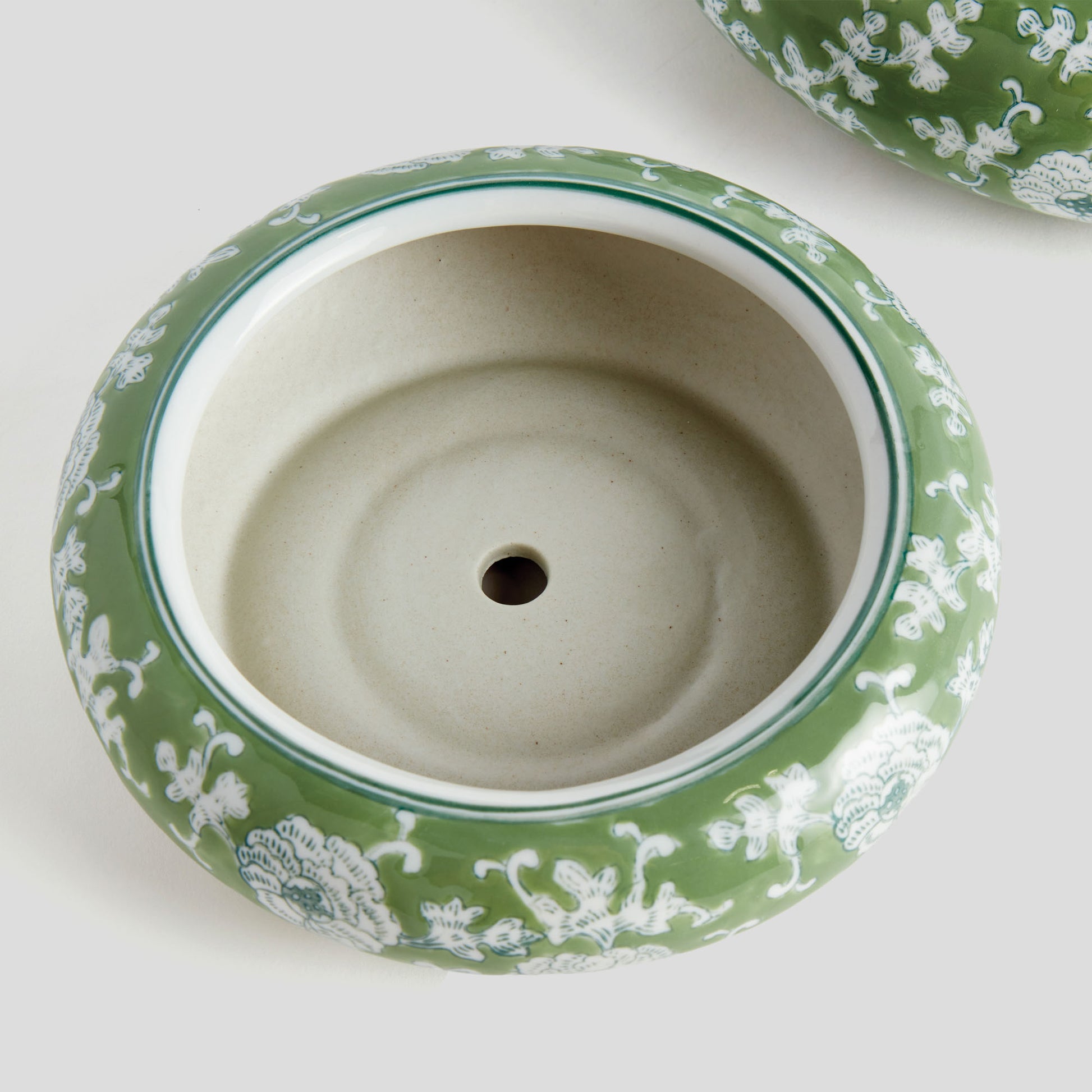 Chinoiserie green porcelain low pots (set of 2) - stylish home accent (Image3).