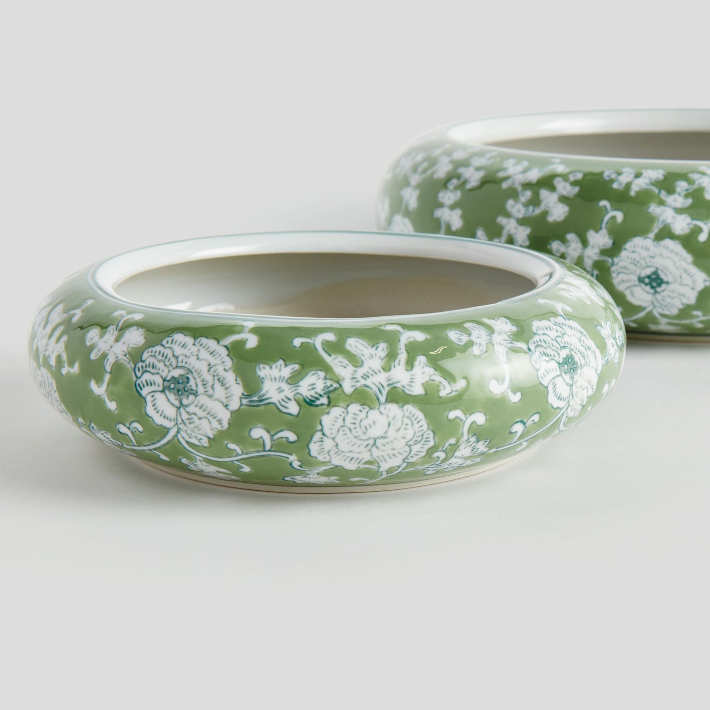 Chinoiserie green porcelain low pots (set of 2) - stylish home accent (Image5).