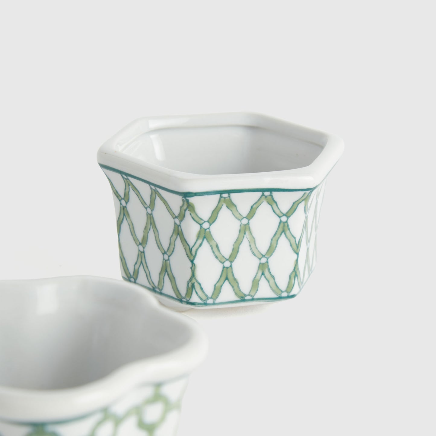 Chinoiserie green porcelain mini pots (set of 4) - stylish home accent (Image3).