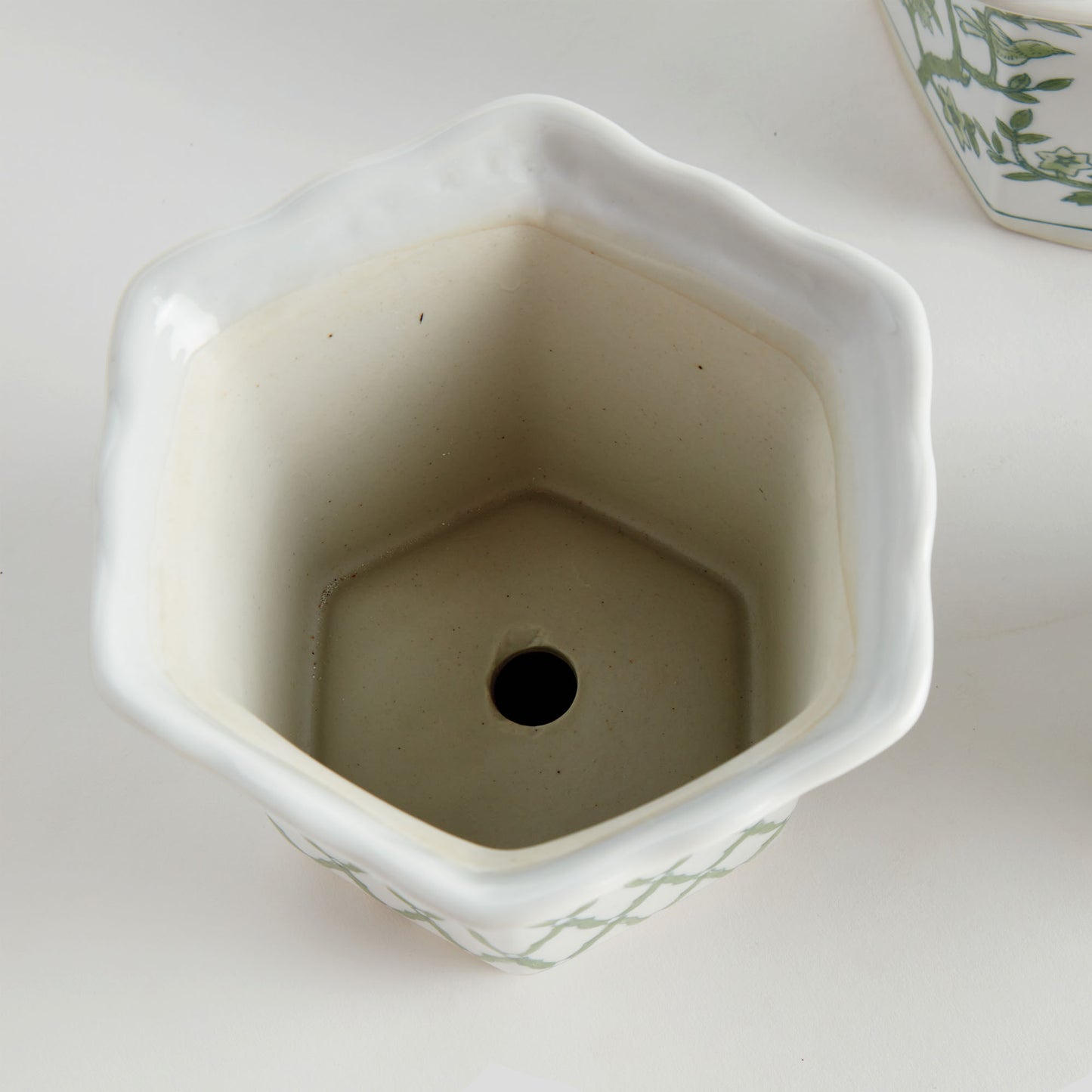 Chinoiserie green porcelain pots (set of 3) - stylish home accent (Image4).