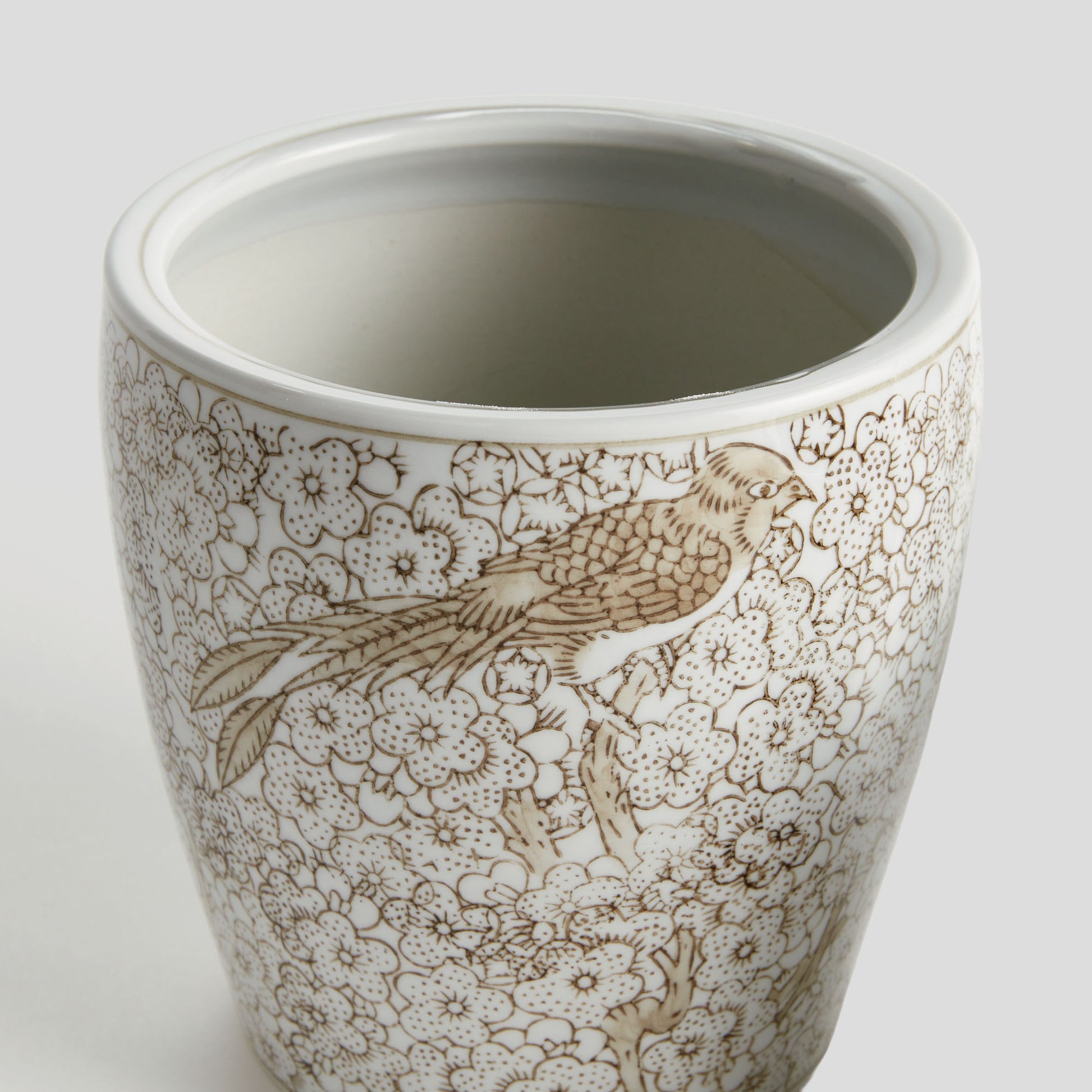 Chinoiserie taupe ceramic flower pots (set of 3) - stylish home accent (Image4).