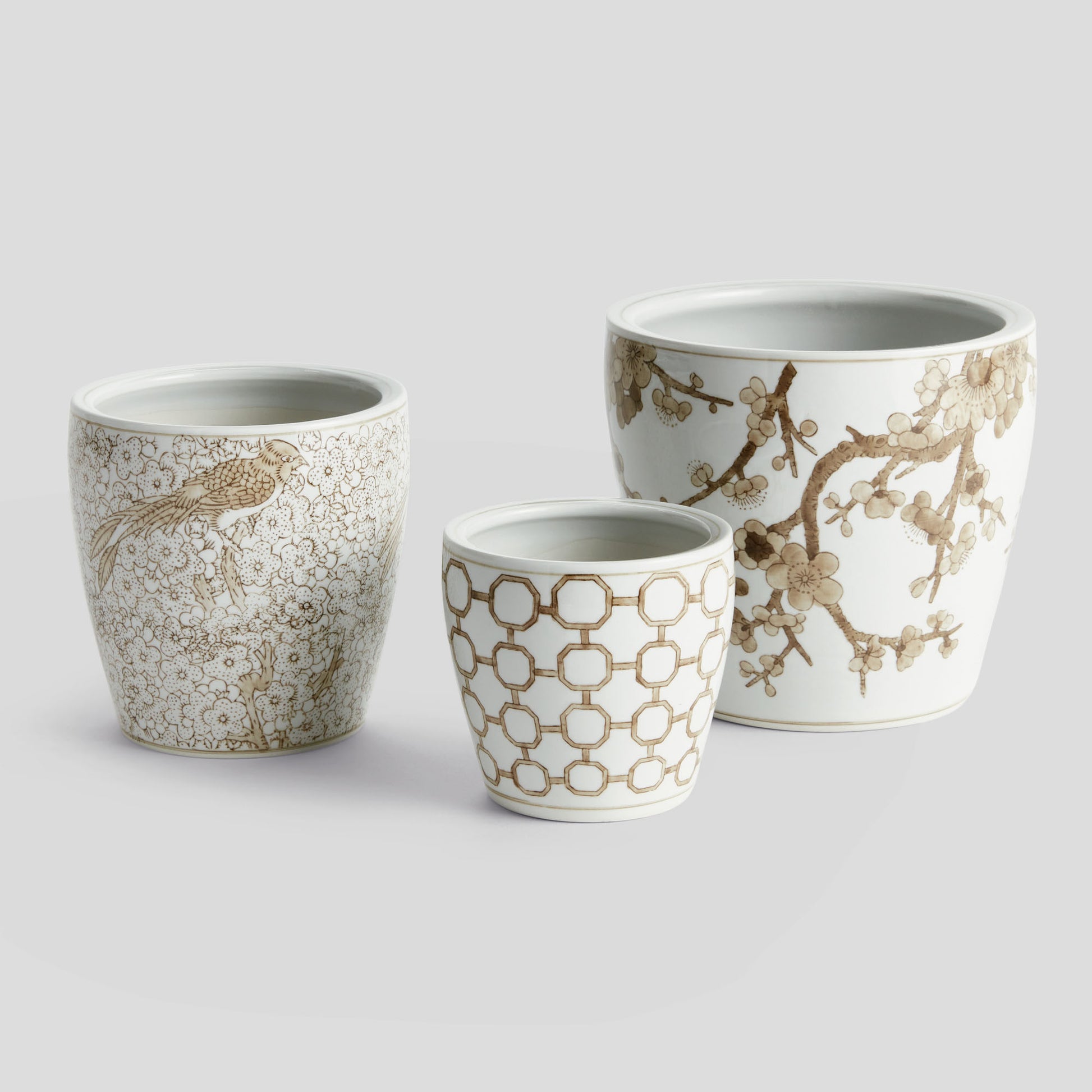 Chinoiserie taupe ceramic flower pots (set of 3) - stylish home accent (Image7).