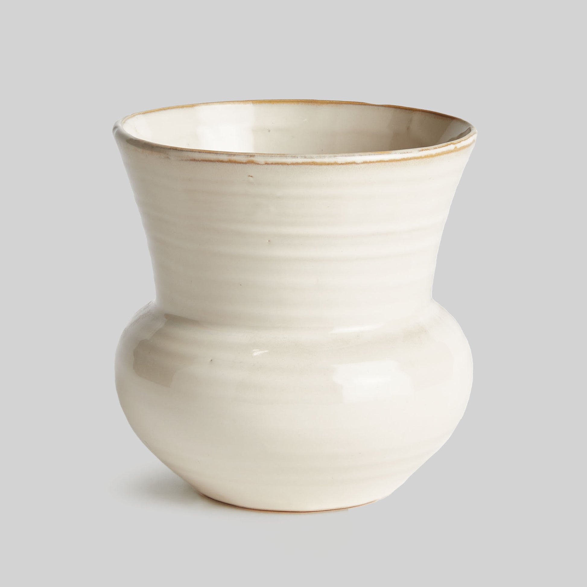 Cream stoneware medium 6.5 inch pot - stylish home accent (Image1).