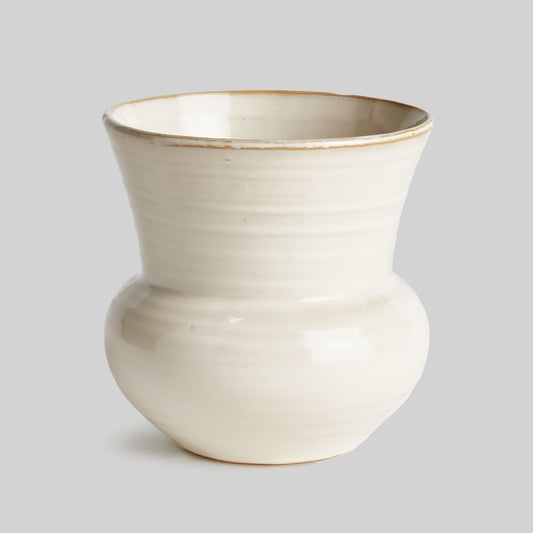 Cream stoneware medium 6.5 inch pot - stylish home accent (Image1).