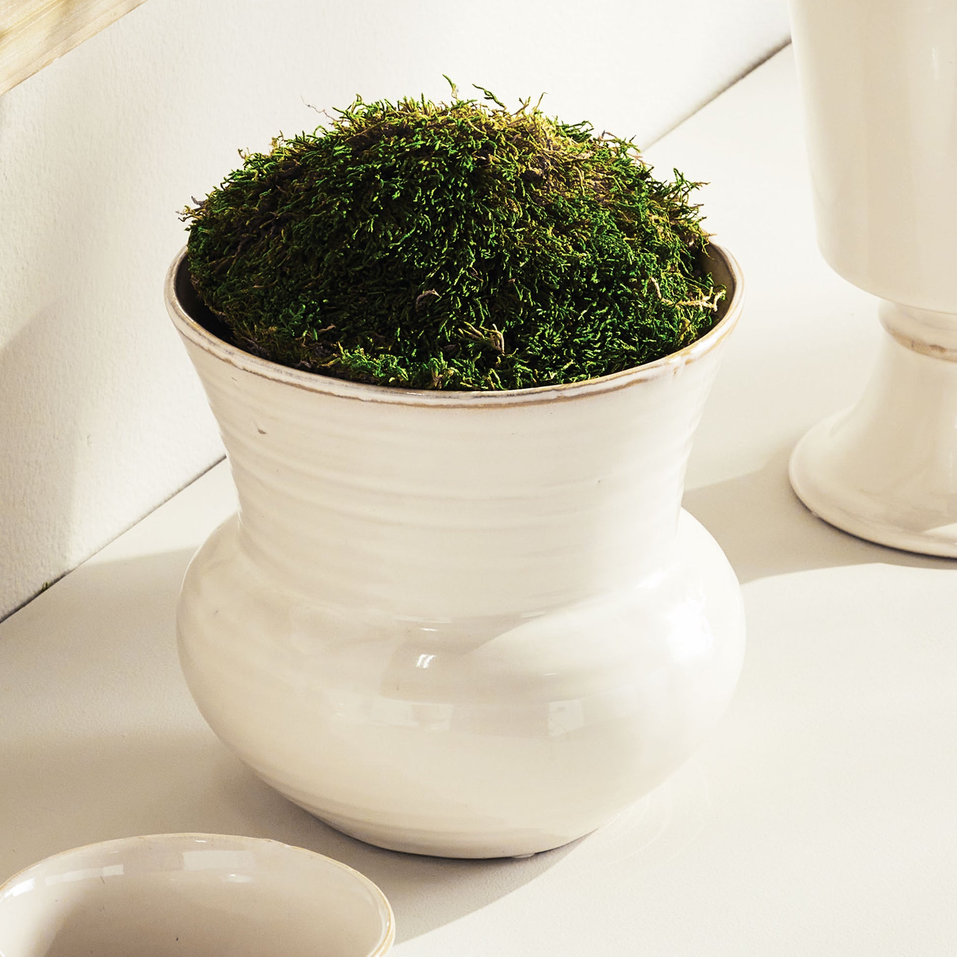 Cream stoneware medium 6.5 inch pot - stylish home accent (Image7).