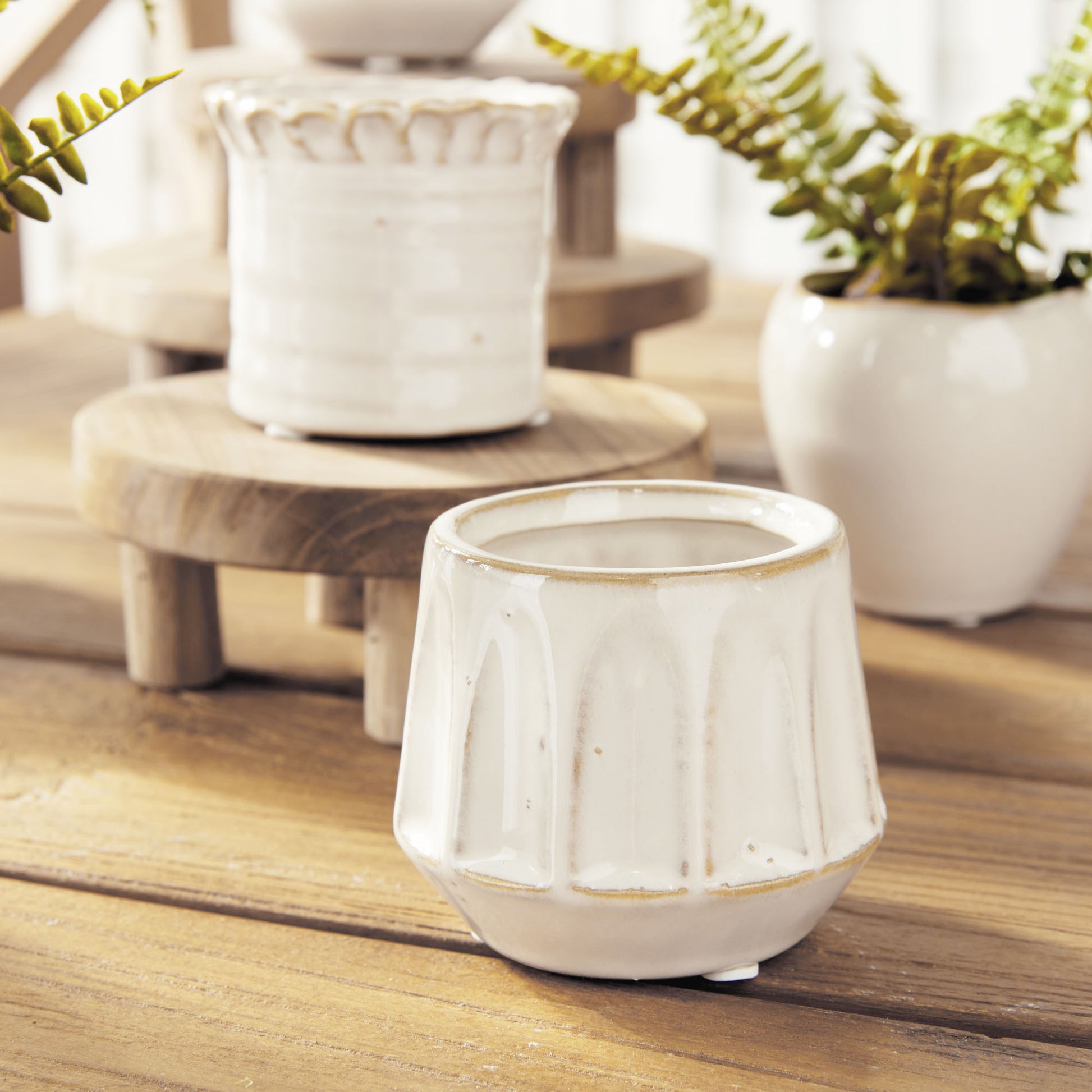 Cream stoneware mini cachepots (set of 6) - stylish home accent (Image5).