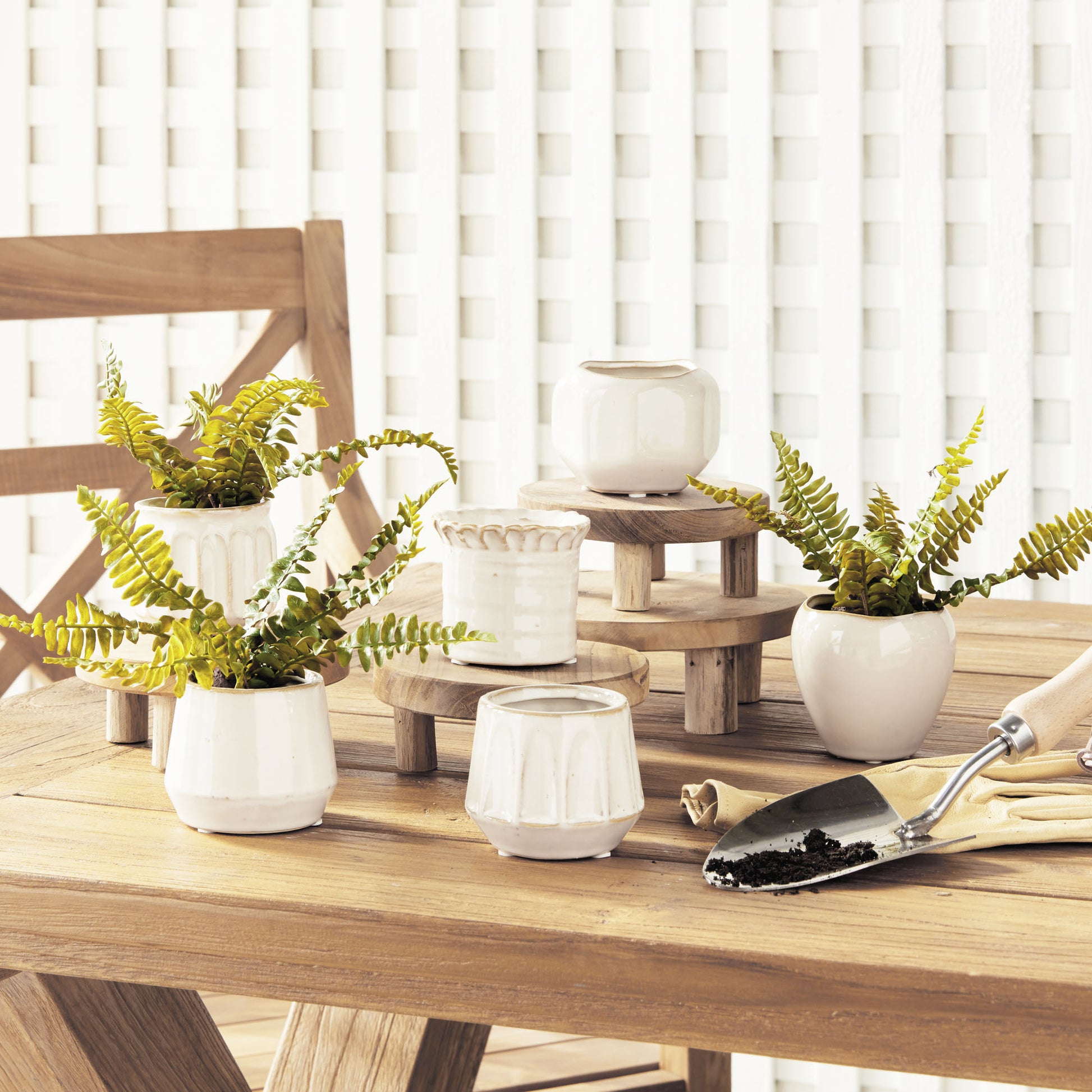 Cream stoneware mini cachepots (set of 6) - stylish home accent (Image7).