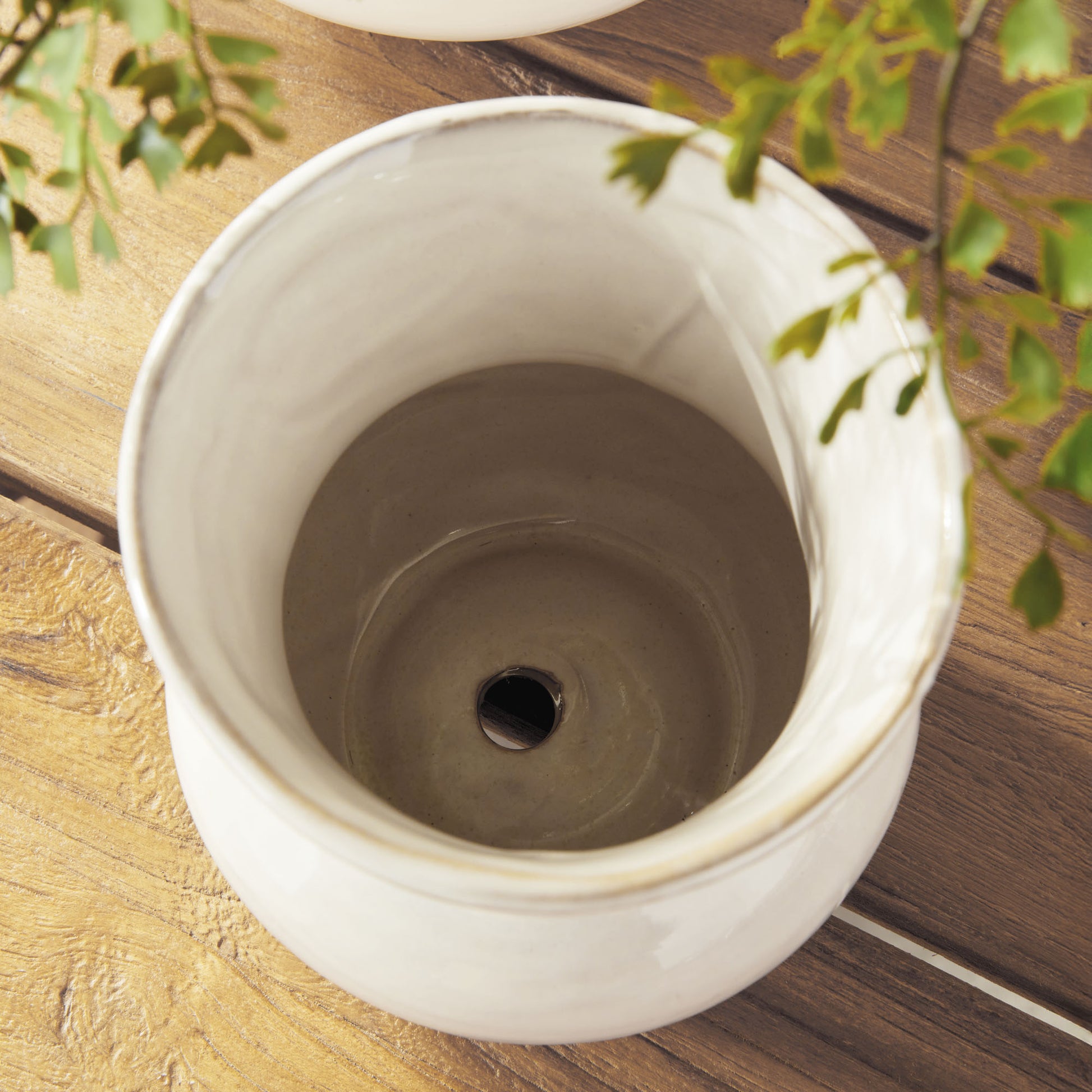 Cream stoneware small 5.5 inch pot - stylish home accent (Image5).