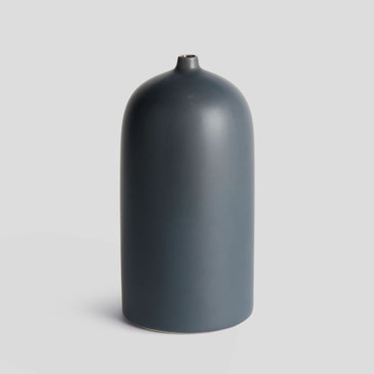 Dark blue ceramic medium vase - stylish home accent (Image4).