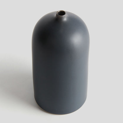 Dark blue ceramic small vase - stylish home accent (Image2).