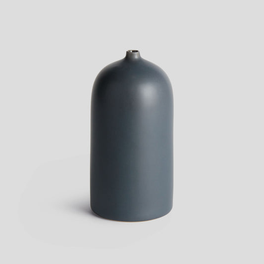 Dark blue ceramic small vase - stylish home accent (Image4).
