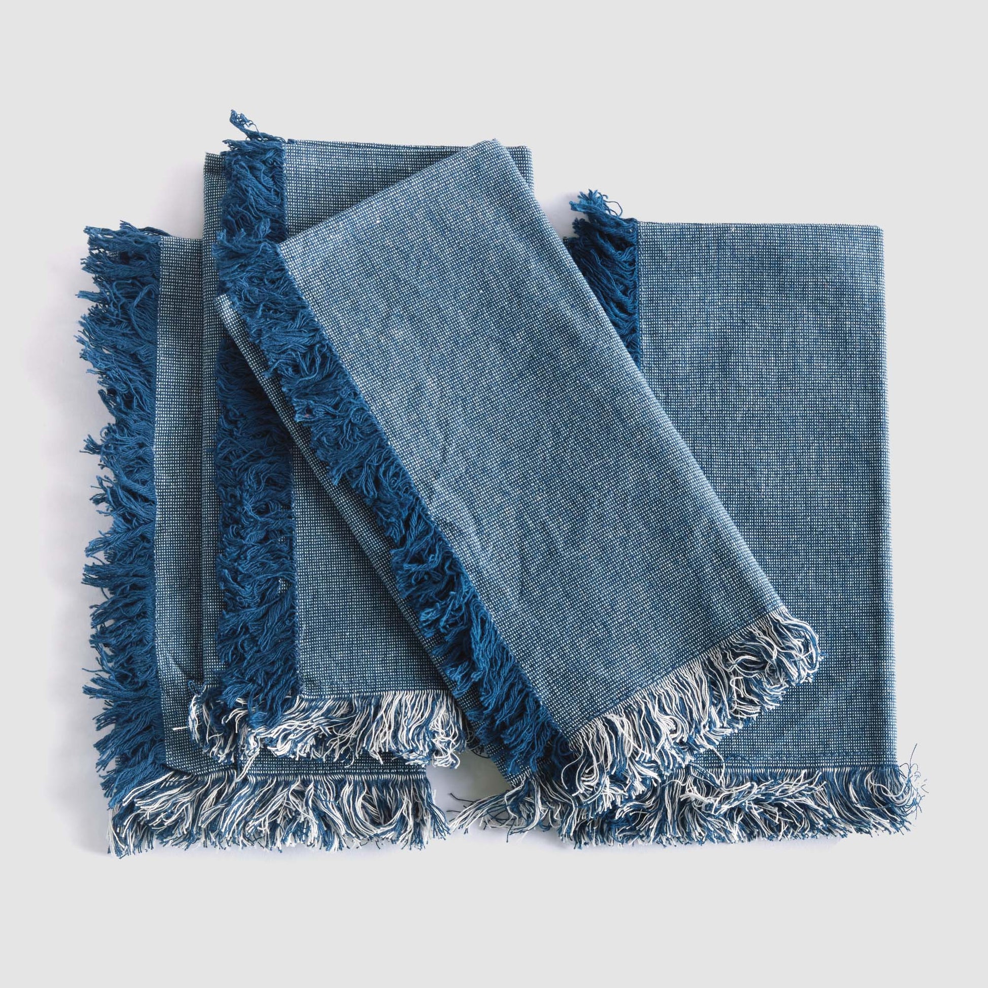 Dark blue cotton dinner napkins (set of 4) - stylish home accent (Image4).
