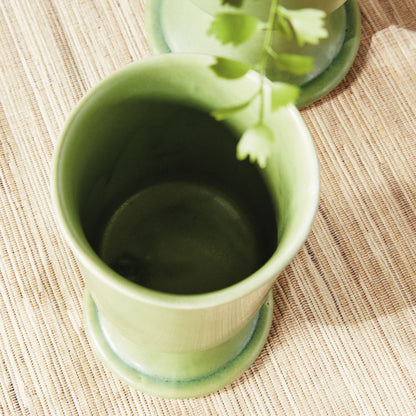 Footed stoneware green cachepots (set of 2) - stylish home accent (Image4).