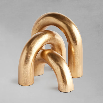 Gold abstract arch sculptures (set of 3) - stylish home accent (Image1).