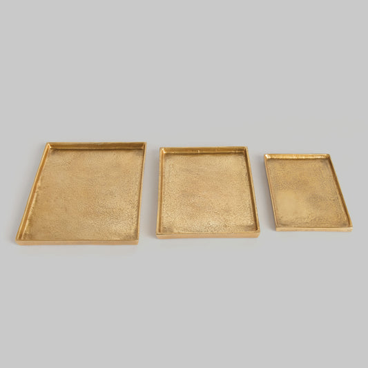 Gold rectangular decorative trays (set of 3) - stylish home accent (Image2).