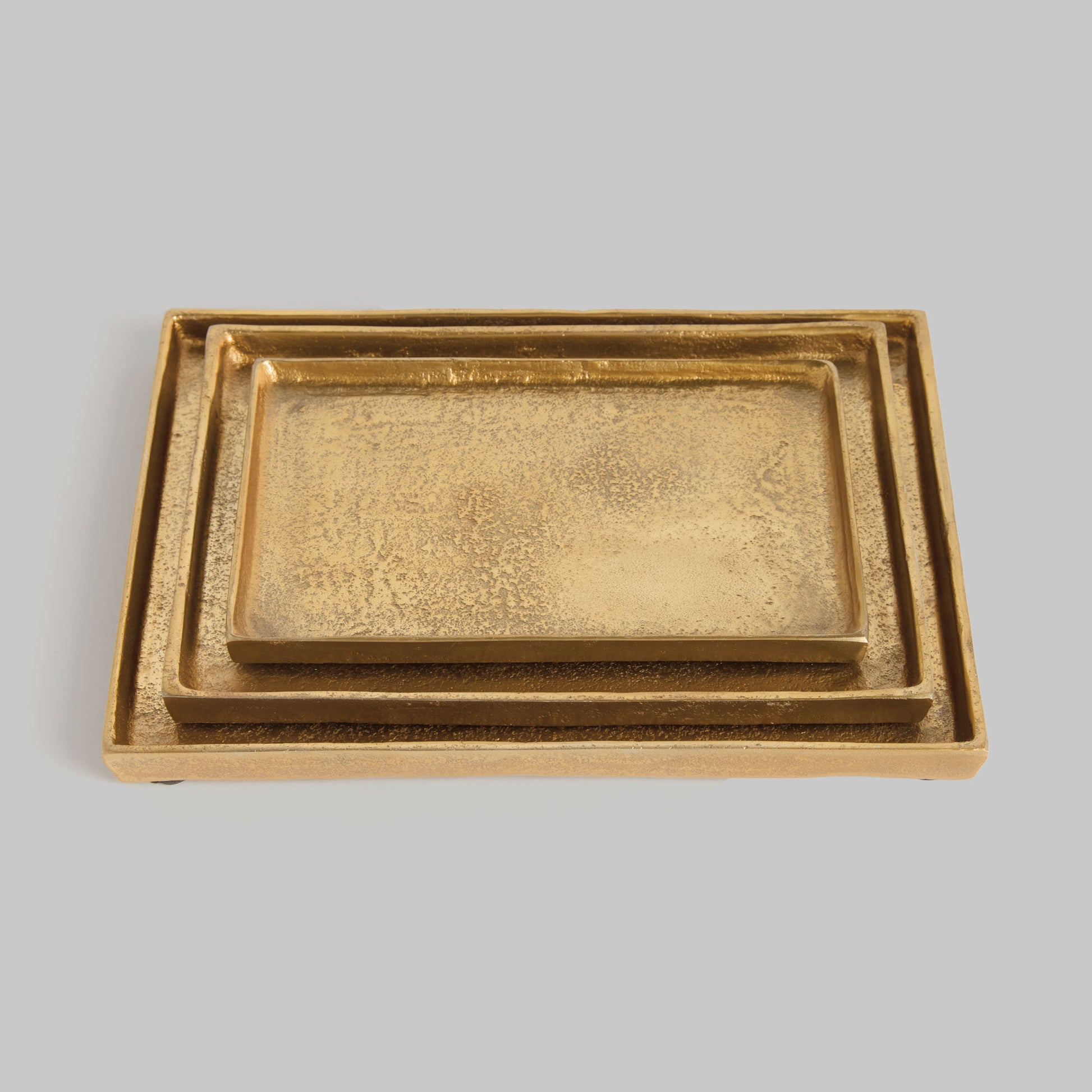 Gold rectangular decorative trays (set of 3) - stylish home accent (Image3).