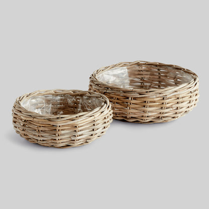 Gray rattan low basket planters (set of 2) - stylish home accent (Image1).