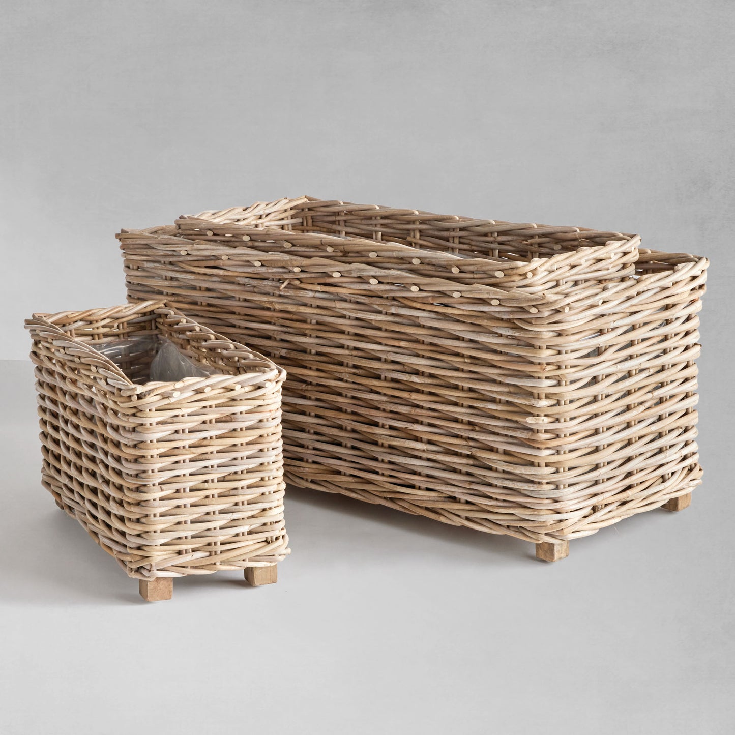 Gray rattan rectangular planters (set of 3) - stylish home accent (Image3).